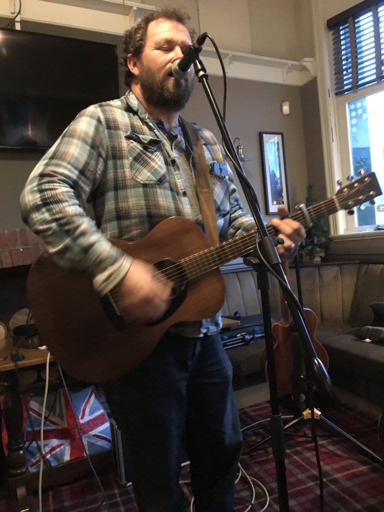 DonnyMusicians's tweet photo. @DavidBoRamsay1 opening up @thedonnyleopard this afternoon #doncasterisgreat #LiveMusic #Xmas2018 https://t.co/49P2w1JIA9