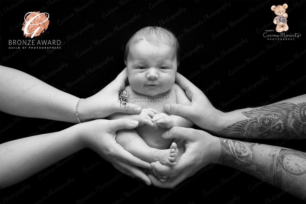 Curiousmoments's tweet photo. So happy to have received an award for this image of little smiling Olivia <3
Newborn session capture how tiny they really were and it's only a small window of time!
#babygirl #babyinparentshands #babyphotographer #carmarthenphotographer #babyphotographerpembrokeshire #3bestrated https://t.co/eLaDchuPWG
