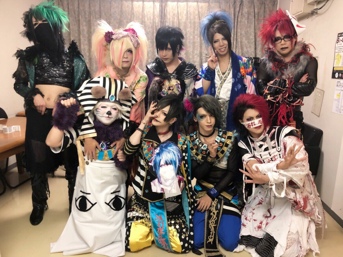 驚きの価格 己龍 R指定 Baby Kingdom CD rahathomedesign.com