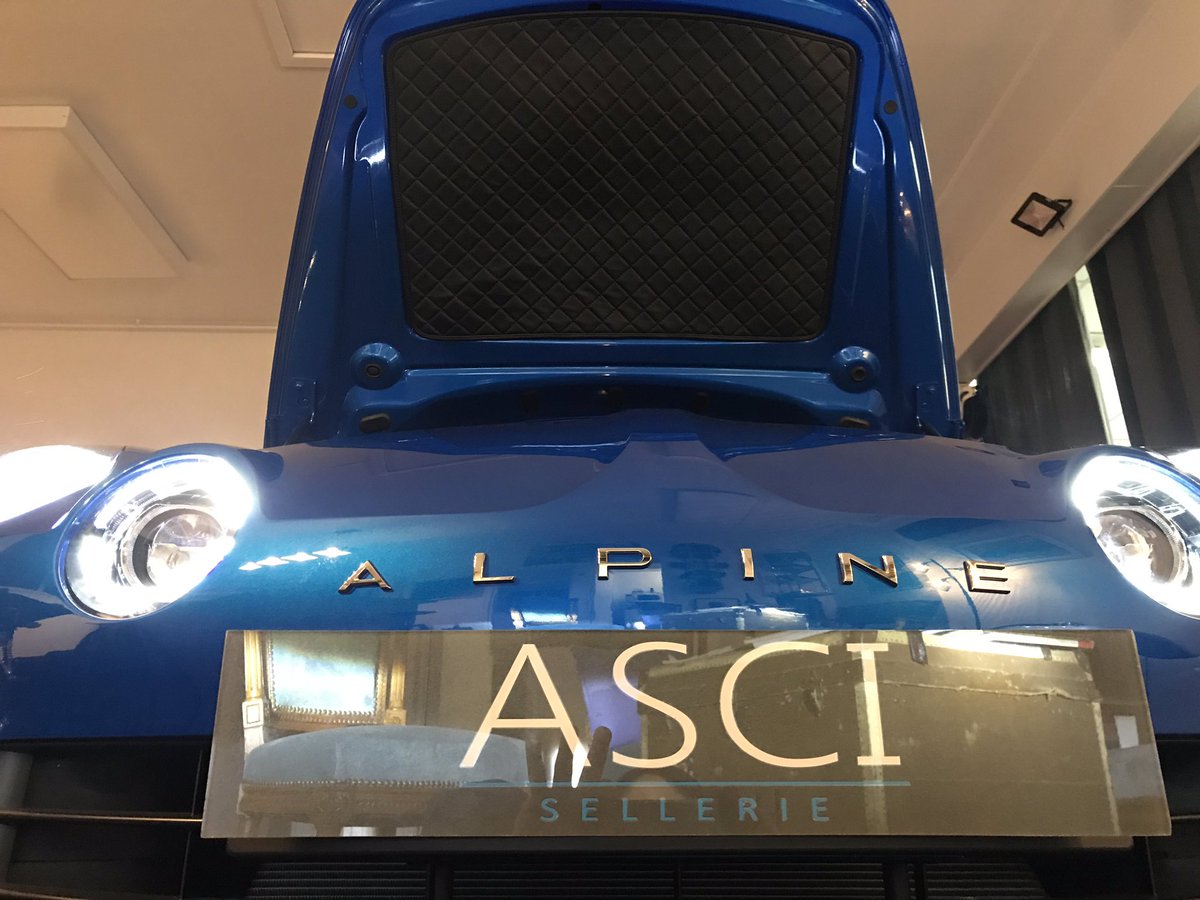 SivryThomas's tweet image. Heureux propriétaire de la nouvelle Alpine A110,vous souhaitez améliorer la finition des coffres , des dessous de capots , et des surtapis. Nous proposons sur commande des éléments de sellerie dans la finition et la matière de choix .
N hésitez pas à nous contacter. #AlpineA110