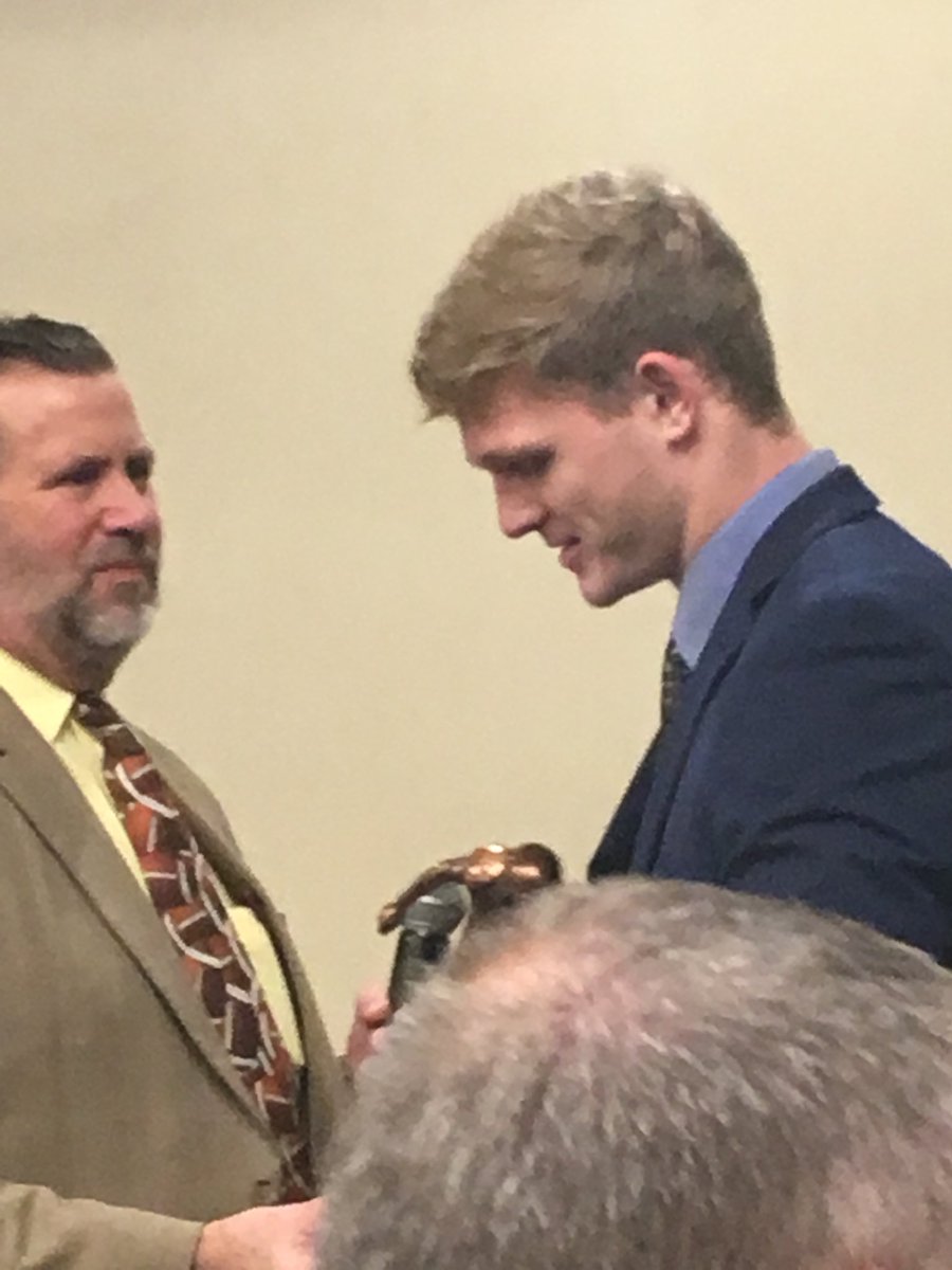 huskiesfootball's tweet photo. 2018 Mr. Football is ⁦@Jw4hunnid⁩ https://t.co/HpO1NJ2aSD