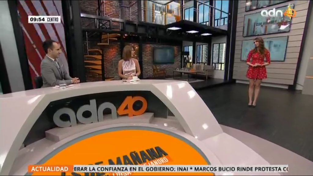 ToledanoFan's tweet photo. @aletoledan Hermosa, inteligente y muy carismática en @adn40 https://t.co/eTyqNFEPAd