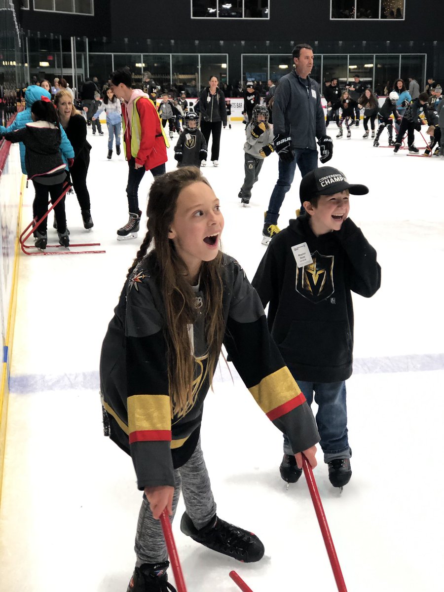 loveleelace's tweet photo. We had a great time last night at the charity event for #colin44strong. We got to hang it with @VGKHatGirlLogan and her family. Bennett finally met @BarkAndreFurry and we saw the Grinch and Santa. https://t.co/K8jxQKHAjf