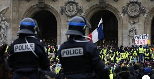 View image on Twitter