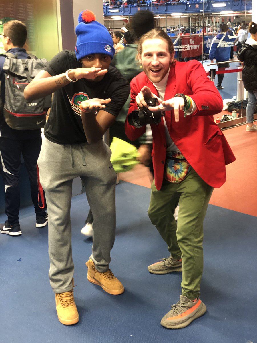 Bilbodatoad's tweet image. First BIG meet of the Indoor Season is in Da Books! ✅🐸 Glad I got to see an old friend and meet some new ones!🐸 #ToadLyfe #TeamGreenwich #YERW #ArmoryToad #PennStateForever