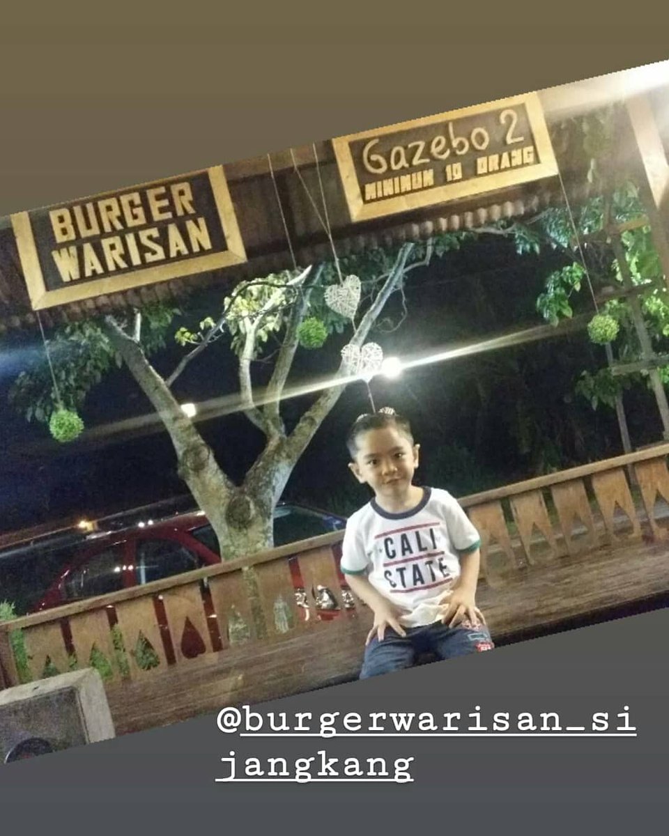 mayamazlina1's tweet photo. Done hr ni dinner kat burger warisan sijangkang. Gara2 layan @aedyxashraf kat terbukti lazat channel okey. Jom team @axalegacy kita wat gathering kat sini https://t.co/IT73OAYy6R