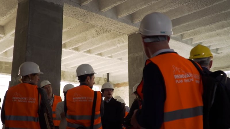 RenovateEurope's tweet photo. "The #EPBD was only the first step on the road to make our European building stock better, said @BendtEU @ #REDay2018, passing the mantle from #EU policymakers to national authorities in charge of implementing it" @EURACTIV @RenovateEurope https://t.co/Cyf21XzsL1 https://t.co/bs4oBwgOf7