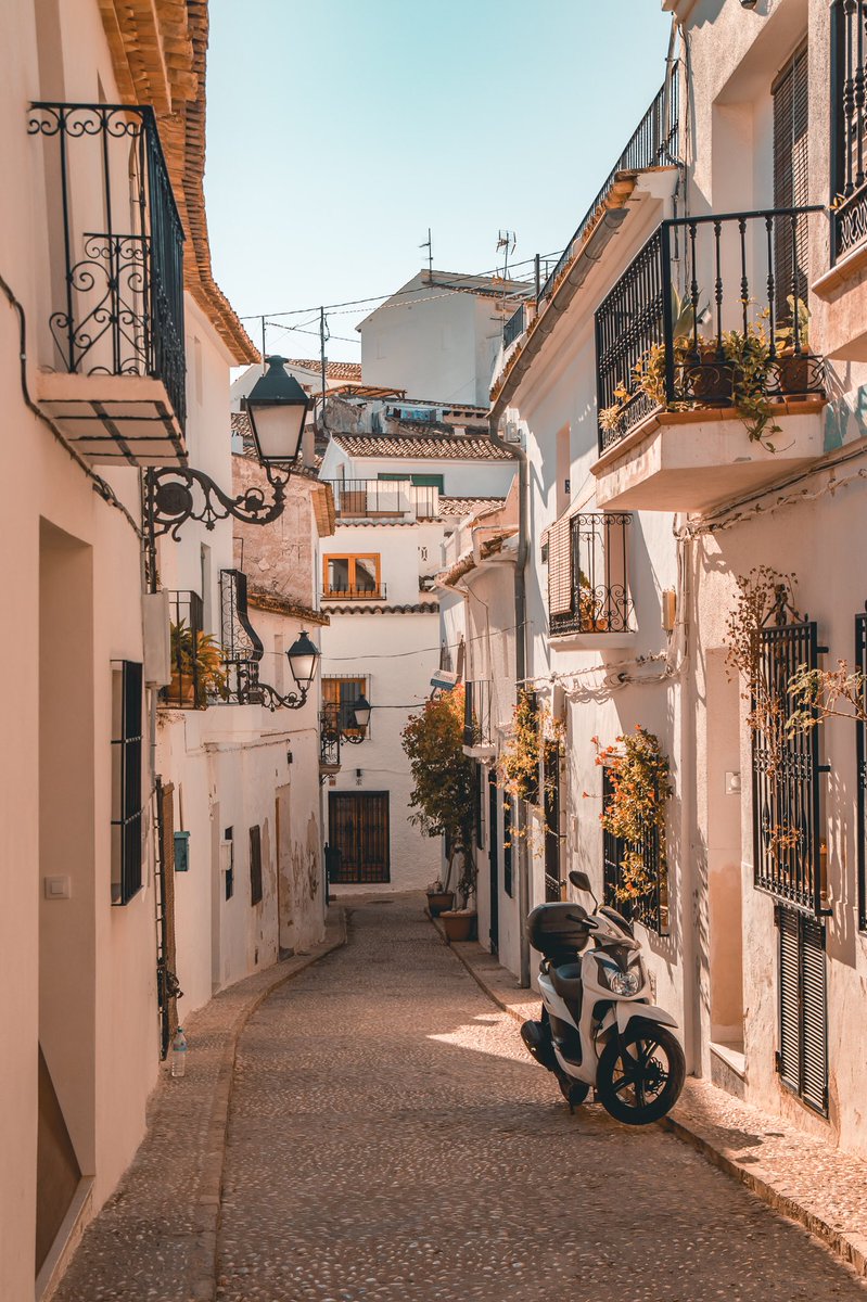 traveltomtom's tweet photo. Exploring more of the coastline next to #Alicante and I found #Altea! Que bonita! Te amo @Spain_inUK... 😍 https://t.co/nKebnnCRJm