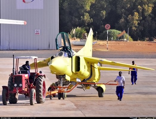 Oryx Blog: Back from retirement, Sudan's MiG-23s back to the sky With the help from the Ethiopian company, Dejen Aviation Industry spioenkop.blogspot.com/2016/09/back-f…