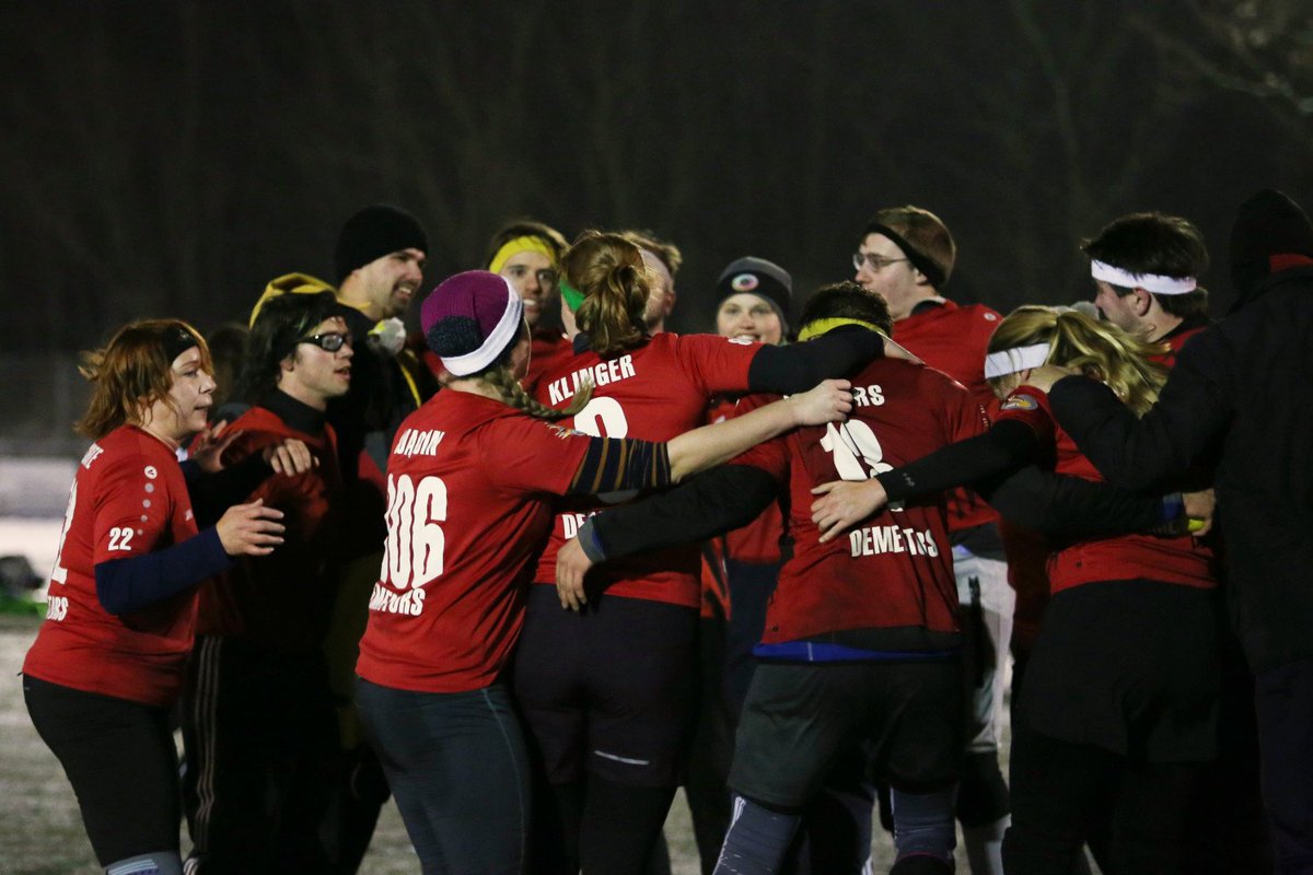 DQBlive's tweet photo. Die @DD_Quidditch gewinnen das Eispokal-Finale gegen @MAGreife mit 160* - 140 und sichern sich den Turniersieg! #eispokal2018 https://t.co/FfWAmCu1mU
