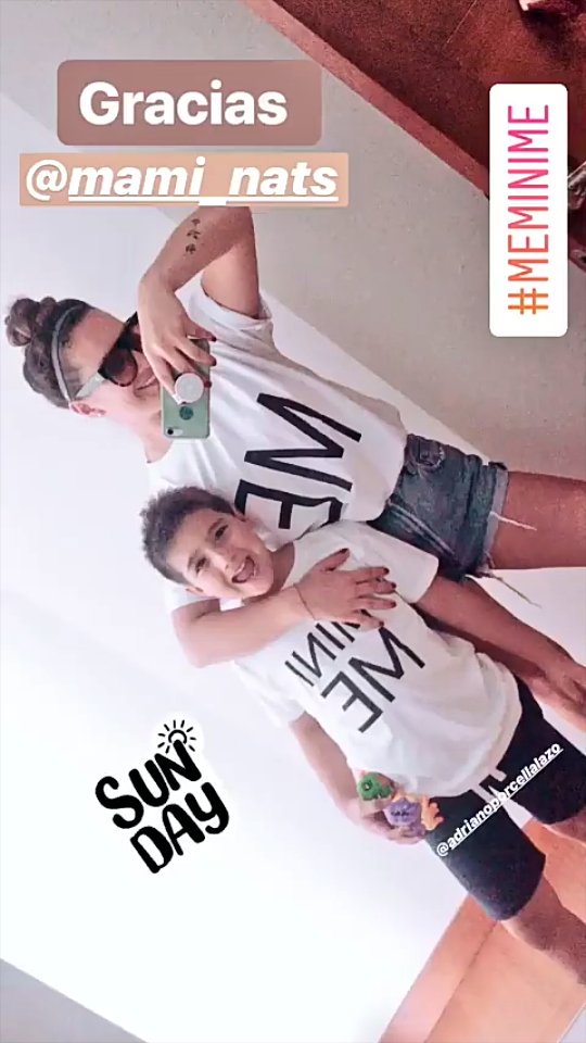 mon_u22's tweet image. #Adrianito con su mamá #AmorBonito 💕 La sonrisota del emperador 💙, es un niño hermoso 😍💗