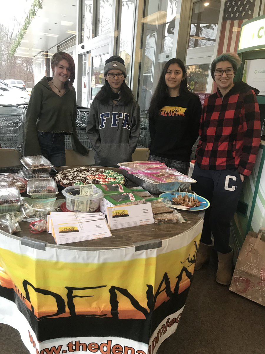 TheDenanProject's tweet photo. Hot off the oven 🍪: come meet our #Nonnewaug high school volunteers at LaBonnes #Woodbury. Denan Club #BakeSale going on now! https://t.co/SnlAjU81yb