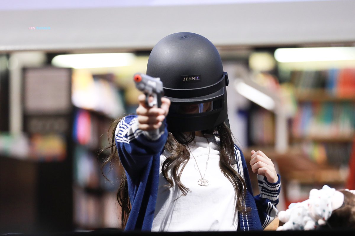 181216
PUBG 😎😎😎
#BLACKPINK  
#블랙핑크  
#JENNIE  
#제니