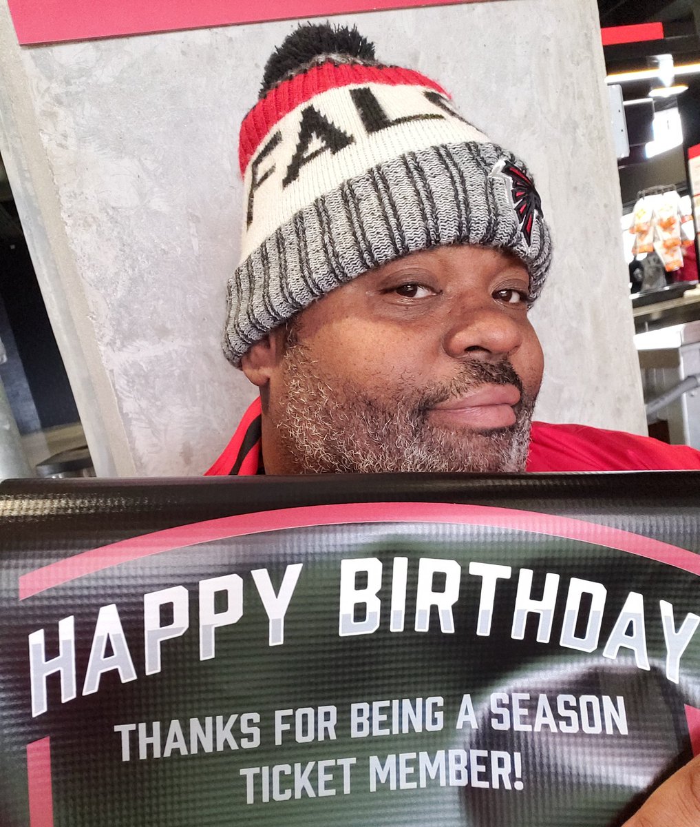 HangNwitCoop's tweet image. Getting my birthday week started right in section 225!!! #AZvsATL @AtlantaFalcons @MBStadium  
And I'll see yall on my big day(12/23) in Charlotte!!!
#InBrotherHood #RiseUp