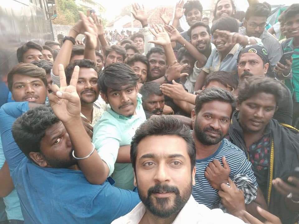 jimmytg619's tweet photo. #NGKExclusive ; Actor @Suriya_offl latest Clickz with Lovable fans on #NGK spot at Pollachi. 

#SingamGroupkerala https://t.co/Mtem61qNrN