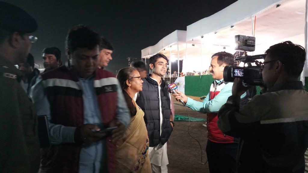 JaiveerShergill's tweet photo. At the swearing-in ceremony site ; new beginning for Chhattisgarh https://t.co/VLOLSZF5xP
