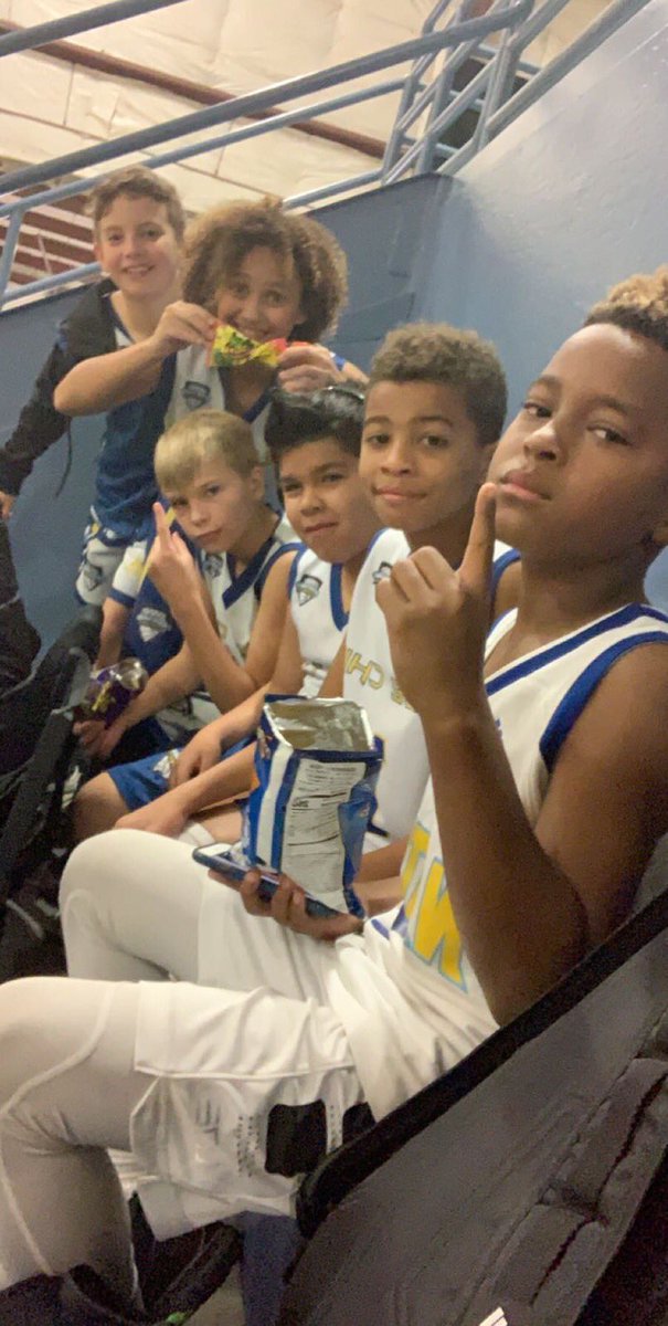 ZonaNationBoyz's tweet photo. Those 10u Blue Chip Nation boys advance to the semifinal, after beating a very good Phemon 10u team. Great job fellas! #1Nation1Goal @HuffTurell @az2nj2ark @TerranceMoreau1 https://t.co/pCAm67iOj8
