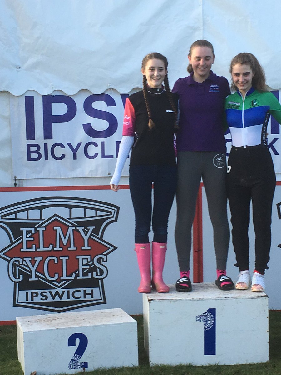 Another fast race at Ipswich this time for an Eastern league round. Pleased to take the junior win @AdmiralLivAWOL <a href="/ForteSportsUK/">FORTE Sportswear UK</a> <a href="/OaklandsCycling/">Oaklands Wolves Cycling Academy</a> @JellyBellyUK