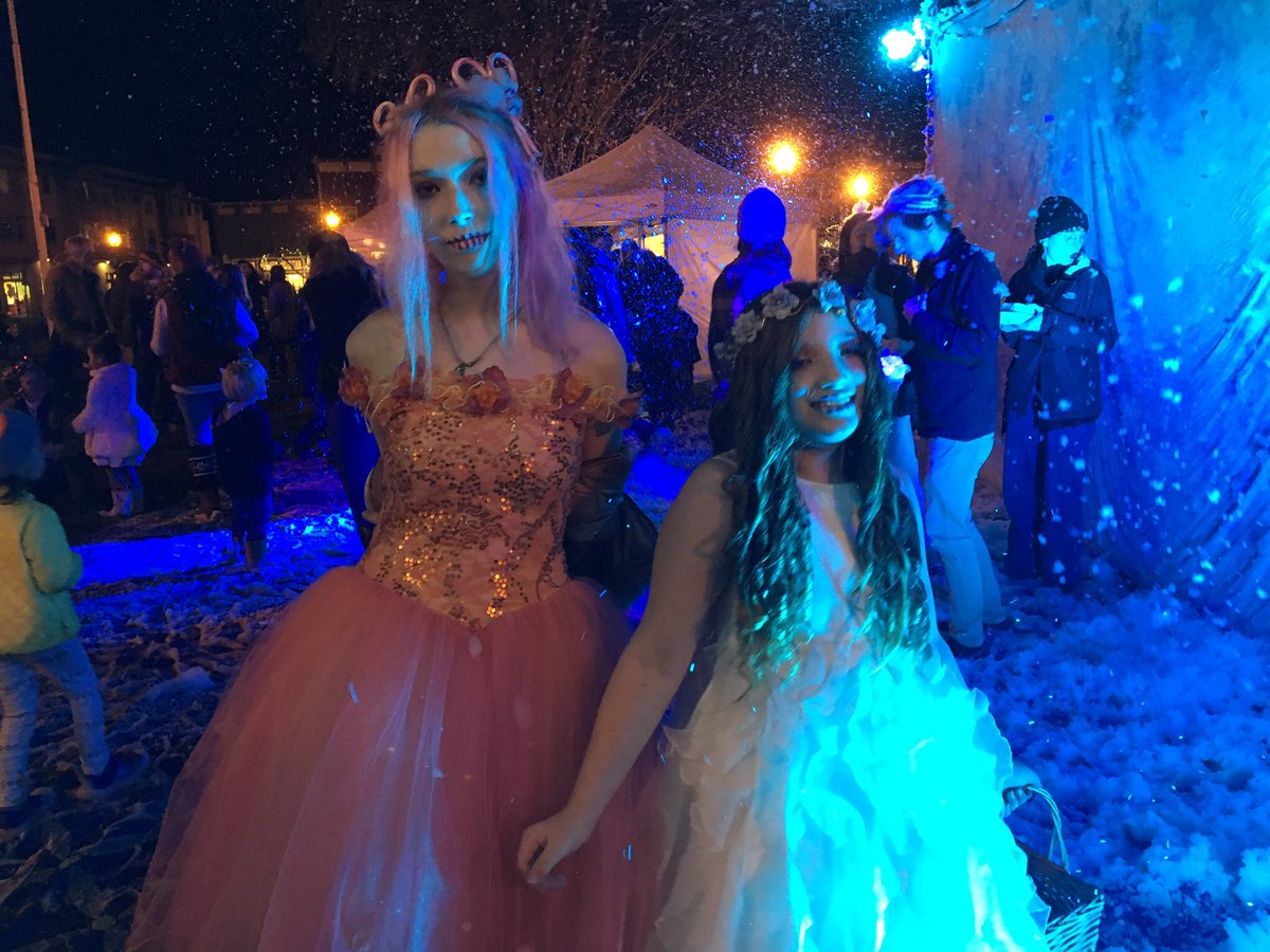 ledlove80's tweet image. Wirh all the chaos we have been going through we still got @Lillylo69003198 to her #Modeling job at #Threadbare #Dancewear and was handling out #Christmas #Candy as the #Arcata #ArtsAlive Ice Princess 👑 ohhhh boy am I tired!