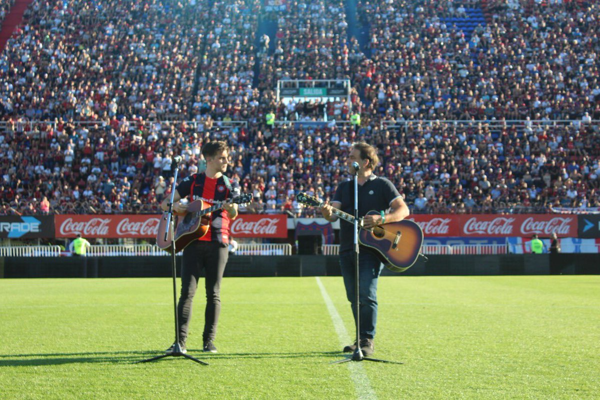 Ayer tocando en la despedida del mas grande ❤️💙. Gracias por tanto Pipi, que alegría inmensa poder participar de tu despedida! @ElPipiRomagnoli