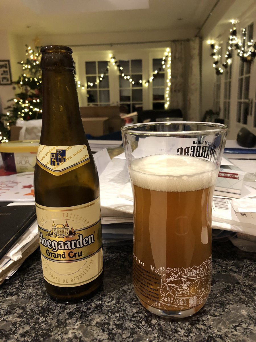 Buzz99Allen's tweet photo. @TheBeerHawk Day 16 and a cheeky Hoegaarden #xmascheers https://t.co/86NOqE77zX