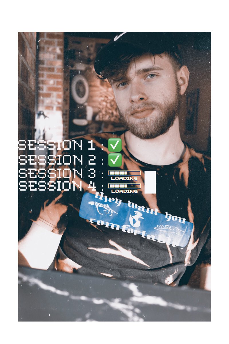 zethnotseth's tweet photo. Session 2️⃣ is a wholeee (half¿) wrap.
—-
Christmas break brings creative &amp; musical adventures💻💡
—-
CHALLENGE: Don’t wait til January 1 to do that thing, start now! #no🧢
—-
#TheyWantYouComfortable #CLCiconic https://t.co/mODCufId1Y