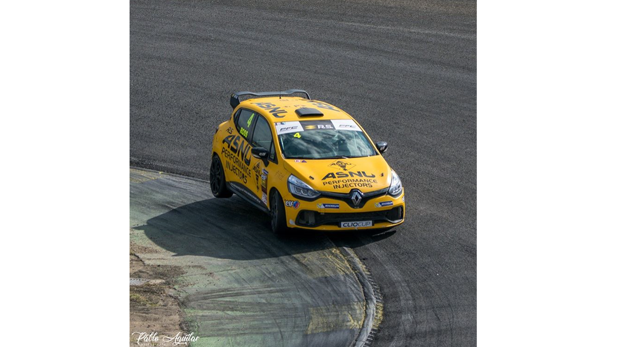 2 Wheels Moment <a href="/circuito_jarama/">Circuito de Madrid Jarama - RACE</a> - Clio Cup Spain Meeting 3 <a href="/EspirituJarama/">Espíritu del Jarama</a> @RenaultSpSeries <a href="/ASNUperformance/">ASNU Performance</a> #2wheels #moment #espiritudeljarama #jaramarace #ciruitojarama #clio #cliocup #cliocupspain #motorsport #race #racing #car #track #racetrack #racecar #Asnu