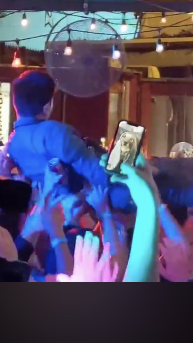 GrantVinson15's tweet photo. @TheMapleRick @LeBatardShow @PabloTorre I love this person trying to get a picture of @PabloTorre but can’t get it off the home screen pic of their dog lol https://t.co/Dedv1OfajA