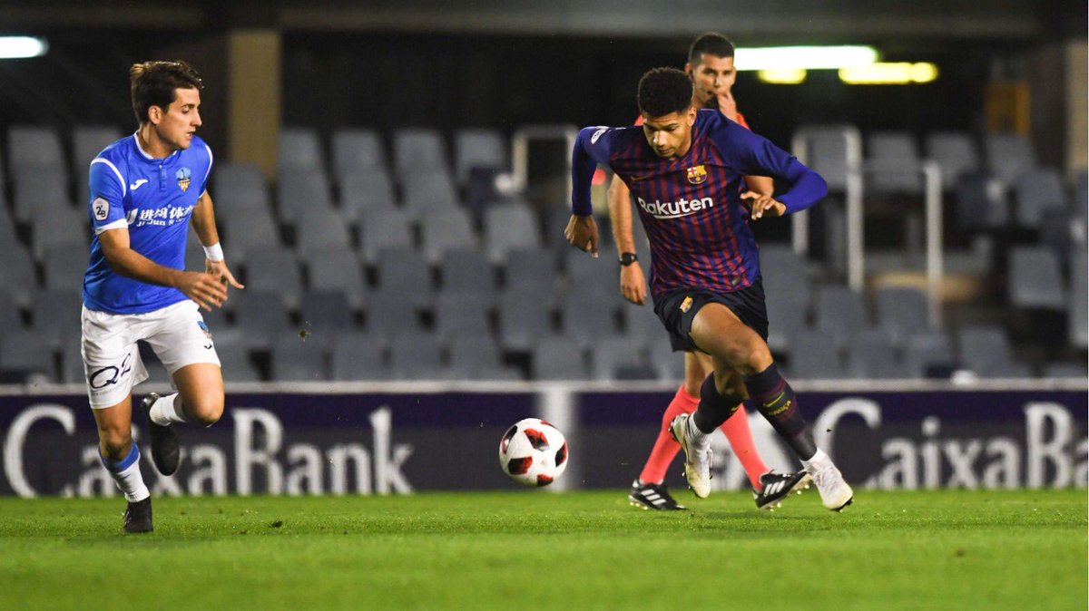 🔵🔴👍 El Barça B és cinquè després de disputar-se la dissetena jornada / El Barça B es quinto tras disputarse la jornada 17:
1️⃣ Lleida, 33 p
2️⃣ Vila-real B, 32
3️⃣ At. Baleares, 31
4️⃣ Hèrcules, 31
5️⃣ BARÇA B, 27
#BarçaB #ForçaBarça🔵🔴