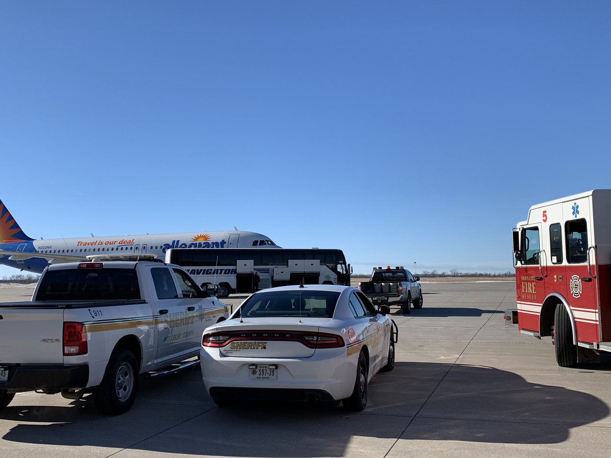 SheriffDaveDrew's tweet image. @MsideMustangs will be heading to Morningside College shortly. #MsideMustangs @SIOUX_CITY_FIRE #NAIA2018Champions