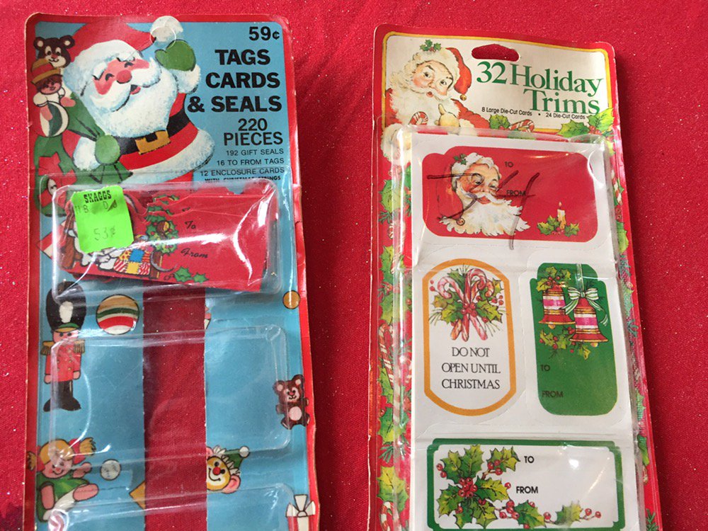 AlParsons07's tweet photo. Going all vintage today in my wrapping! https://t.co/AH7AED2485