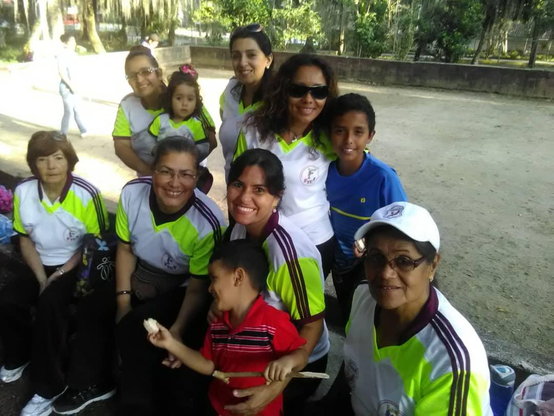 compartir navideño de los equipos de bolas  criollas de sagem femenino y masculino y disfrutando un rico sancocho ....que la secretaría de deportes les brindo en nombre del sindicato SAGEM pasaron una tarde muy agradable