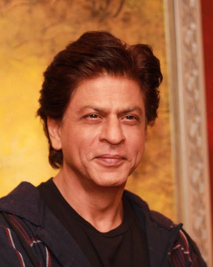 Svetlana555K3's tweet photo. These blissful days are full of BEAUTY, Your BEAUTY.😍😍😍💘💘💘🔥🔥🔥
@iamsrk
#5DaysToZero https://t.co/3xbaMcTKPl