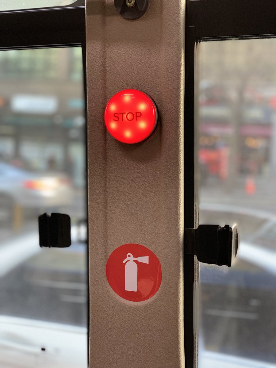 ltcooper's tweet image. New style of 하차 buttons on the bus just begging to be pressed