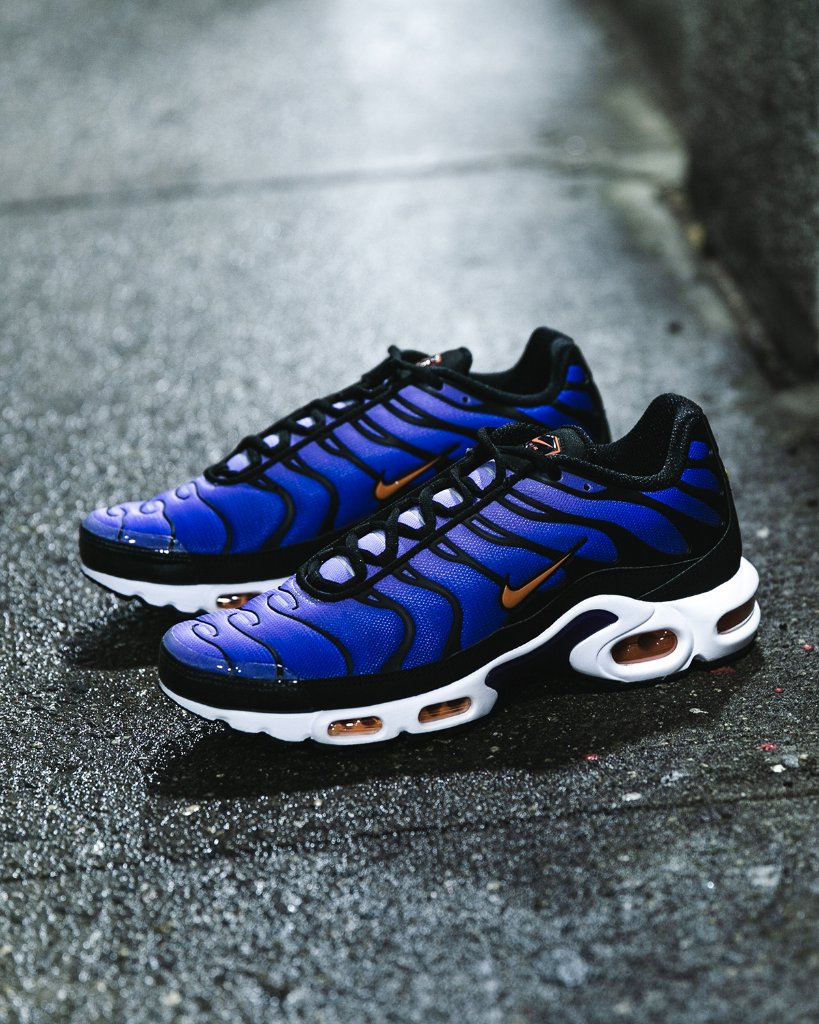 air max plus voltage purple on feet