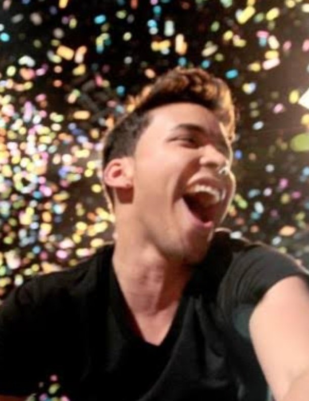 onIyroyce's tweet photo. LLEGARA EL DÍA EN EL QUE TE PODRÉ ABRAZAR Y APRECIAR ESA HERMOSA SONRISA Y NO POR UNA FOTO.
 ESE DÍA LLEGARÁ ...TE AMO❤️ @PrinceRoyce https://t.co/tSlchLqa3P