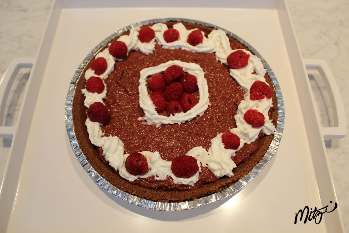 Are you craving holiday sweets but want to be healthy too? We've got you covered! One of my principles is healthy living, so why not apply this philosophy to holiday sweet treats? Read my post and let me know what treat you would like to try! buff.ly/2BmUIr9