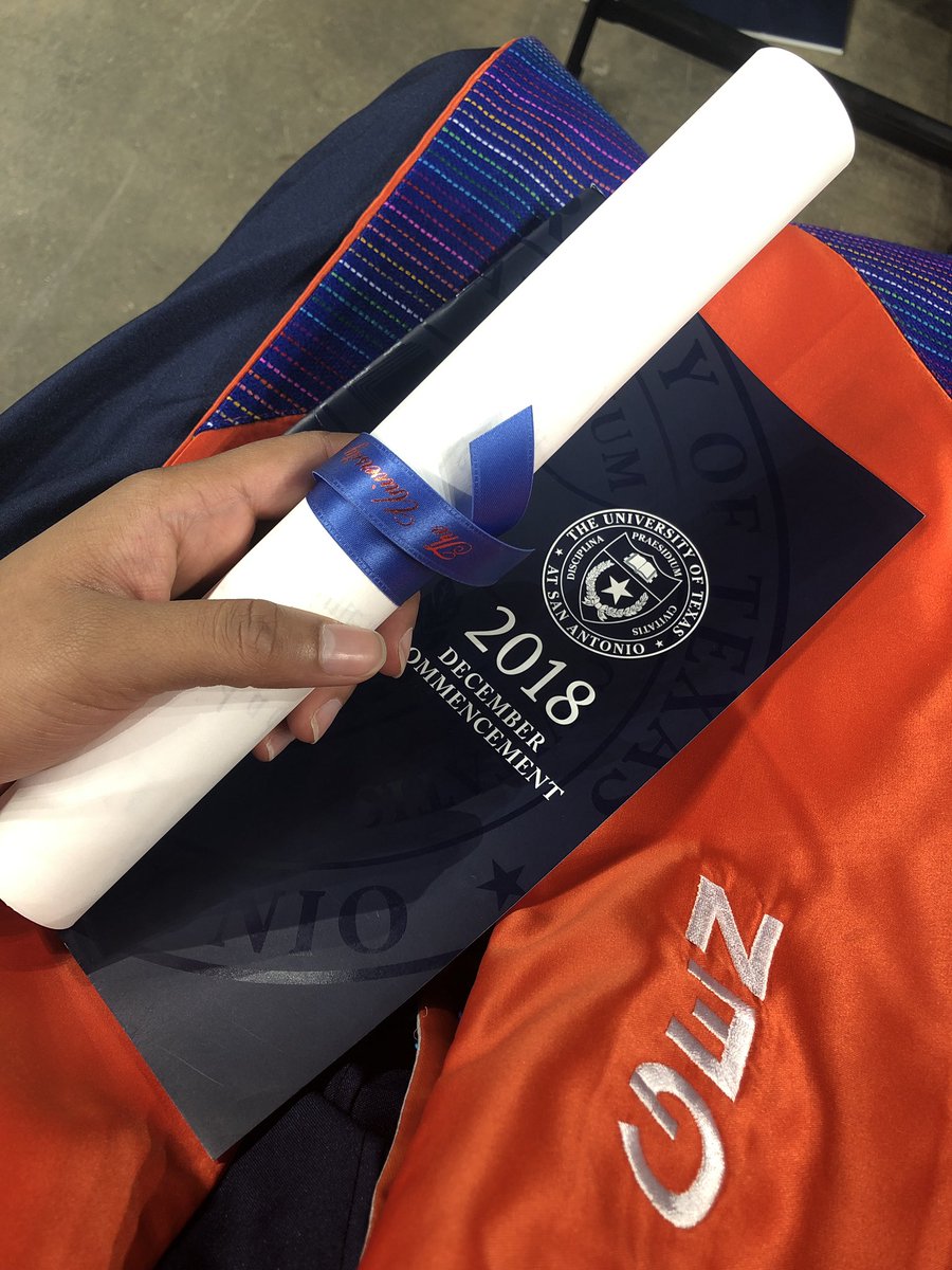 anikaapatell's tweet image. Ahhh I can’t believe I just graduated🎓 #utsagrad18