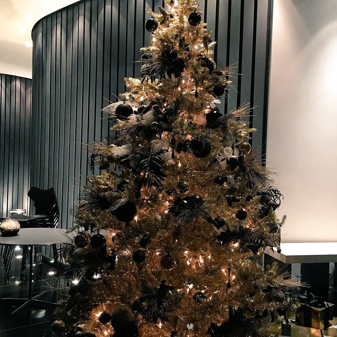 itspr's tweet image. It’s beginning to look a lot like Christmas ... 💎
.
.
.
#events #eventprof #eventprofs #luxury #christmas #finedining #diamonds #champagne #domperignon #thegherkin #itsprlondon