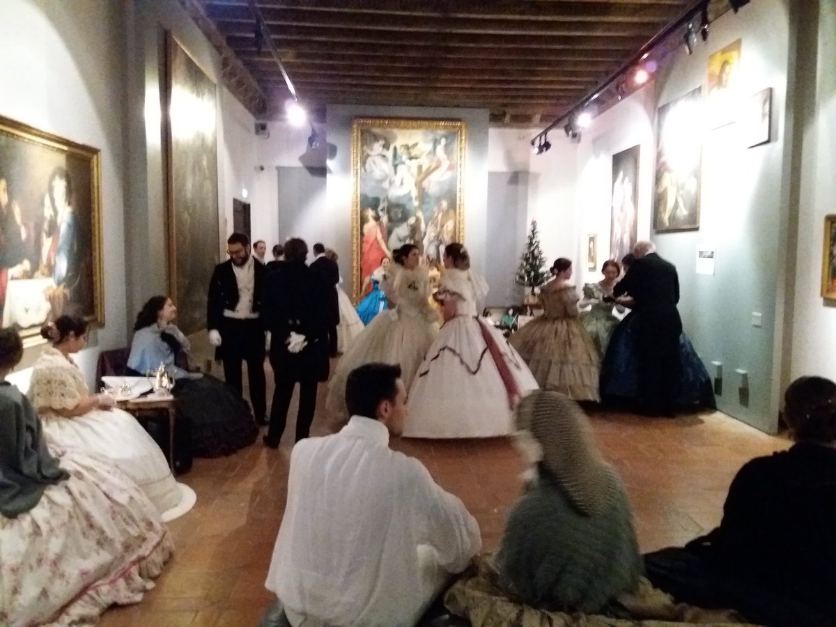 Valinetta86's tweet photo. Il Natale di una volta... 🎄 #NataleInCasaBosdari alla Pinacoteca Civica #Podesti di #Ancona https://t.co/ZyZUzQIYOG