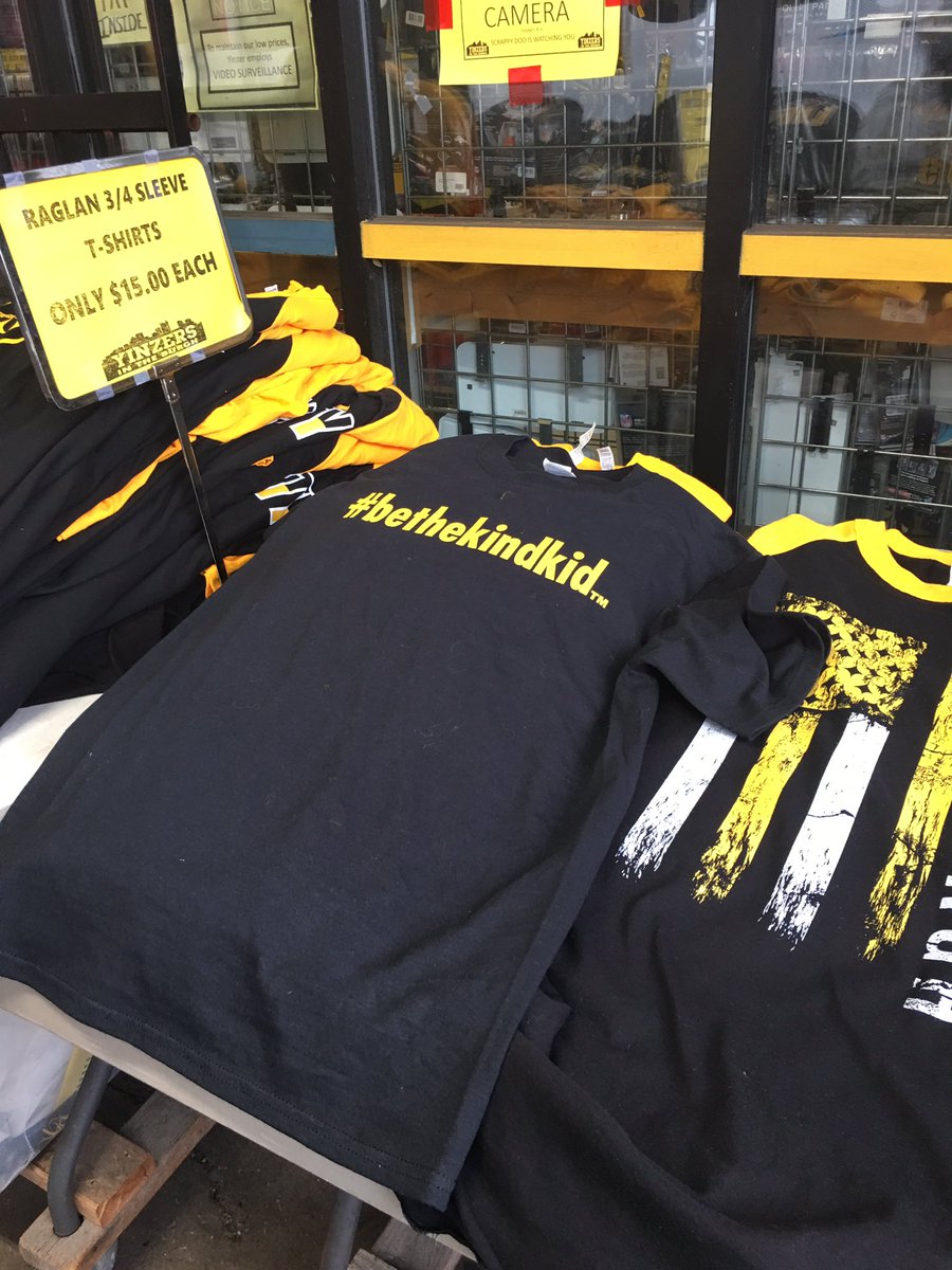 JAMbethekindkid's tweet photo. Good Luck #bethekindkid shirts now for sale at The Yinzers store in the strip district! #watchoutpatriots #wehaveanewsecretweapon #pittsburghkindness #thankyouyinzerstore https://t.co/LKnNyf4xUx