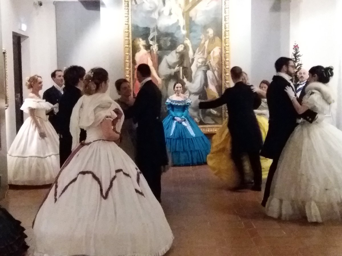 Valinetta86's tweet photo. Il Natale di una volta... 🎄 #NataleInCasaBosdari alla Pinacoteca Civica #Podesti di #Ancona https://t.co/ZyZUzQIYOG