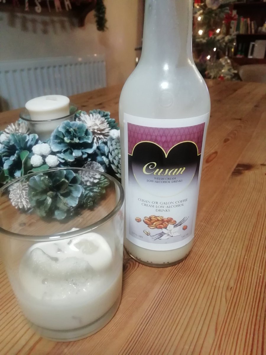 Cheers <a href="/CusanLiqueur/">Cusan Cream Liqueur</a> Christmas is a glass ❤️