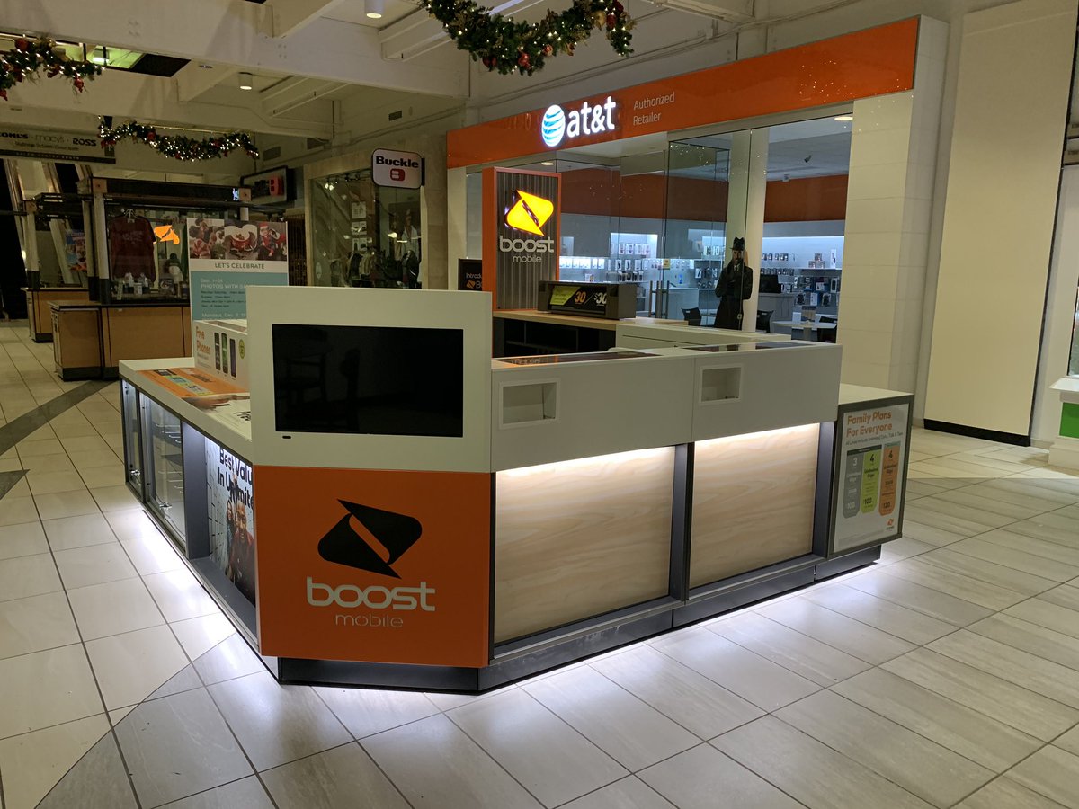 BoostFreedom's tweet image. Our kiosk has been installed!!! On time for Xmas Shopping!!  @MarcecoSheryl @KarlaOre17 @DebNorwood1 @MarcecoSales @boostmobile @BoostOndigo