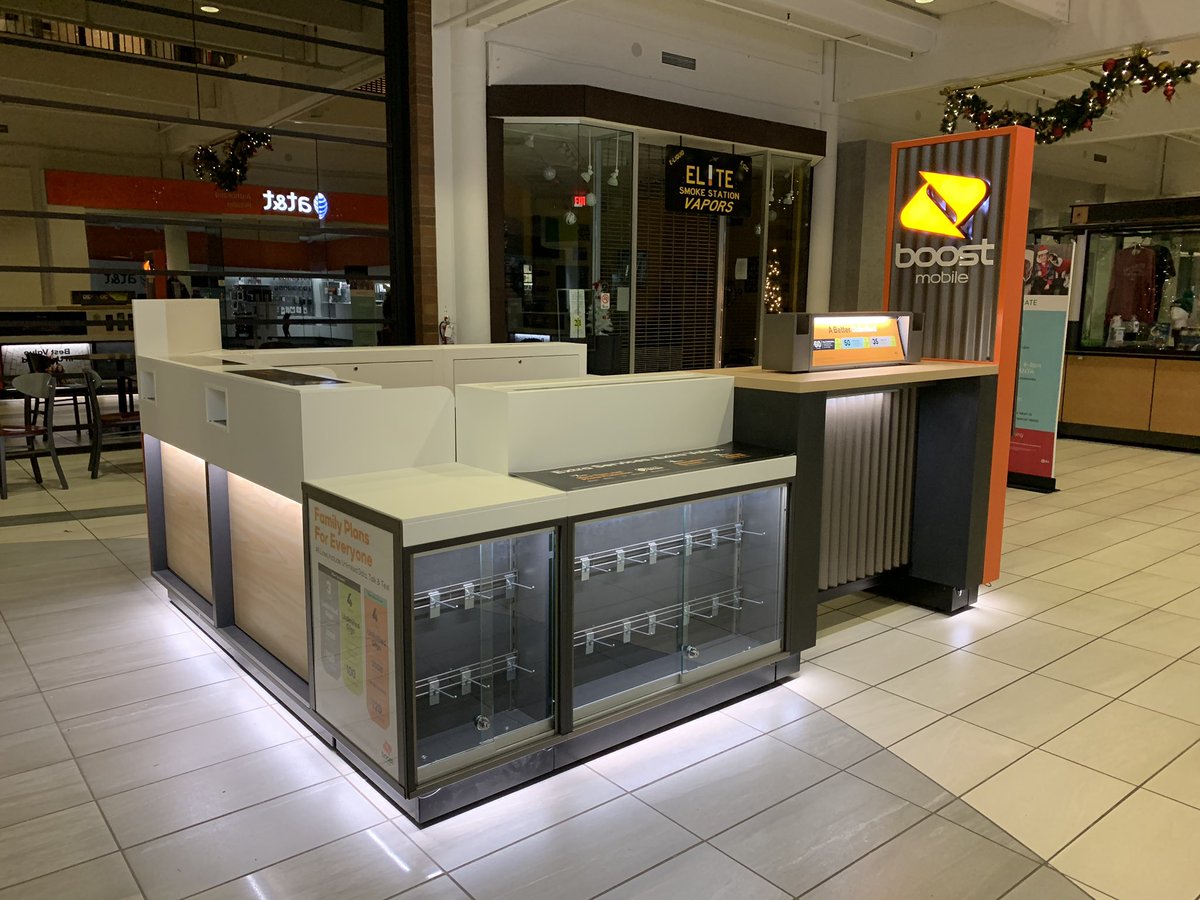 BoostFreedom's tweet image. Our kiosk has been installed!!! On time for Xmas Shopping!!  @MarcecoSheryl @KarlaOre17 @DebNorwood1 @MarcecoSales @boostmobile @BoostOndigo