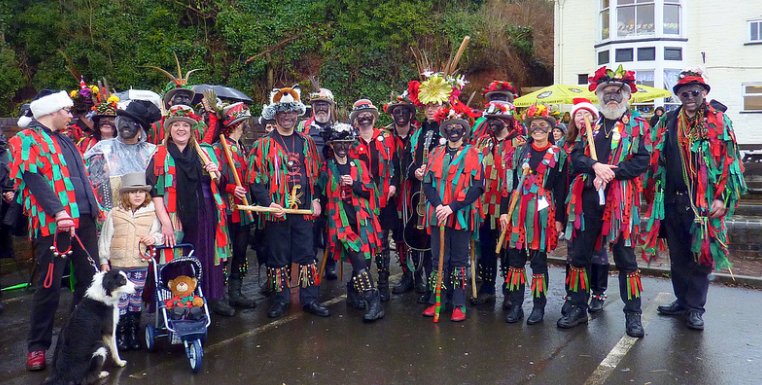 Foxs_Morris's tweet photo. Boxing Day 12.00pm #foxs_Morris will be dancing at The Lock, Wolverley. Look forward to seeing you there! https://t.co/MOTk65Fwya