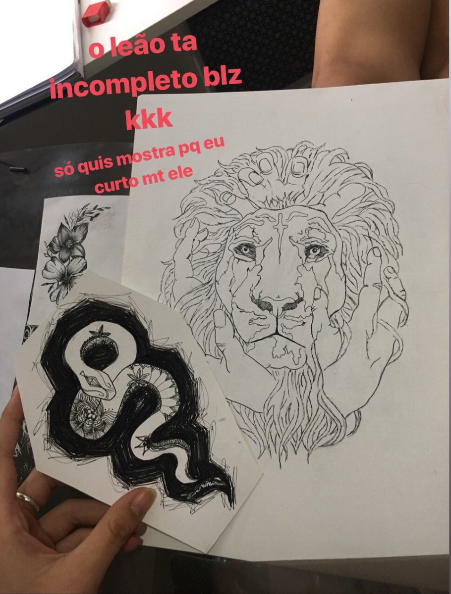 machine__elf's tweet photo. eai kk meu nome é isabela eu faço artes visuais na unesp e comecei a desenhar +- esse ano mesmo!! eu curtia mt desenhos preto e branco só com a caneta nanquim mas ultimamente to colorindo eles digitalmente pra fazer uns prints e adesivos!! fortalece ai no rt rsrsr #ajudeoartista https://t.co/6swrWgB4O1