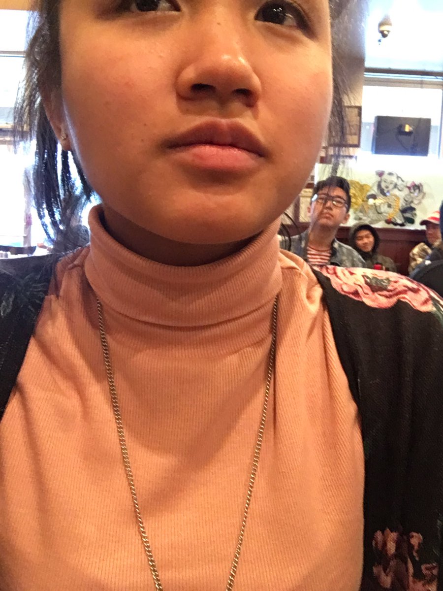 UltraRadUberFad's tweet photo. My dad and I go to dim sum to catch up and it turns into a major talk about #FineFinances. Learned about claiming back tax $, investing in housing, and that my dad definitely based his wardrobe off of mine.
🐢 👀 💵
#IWoreItFirst #turtlenecks #LikeDaughterLikeFather https://t.co/EAVz33Exsk