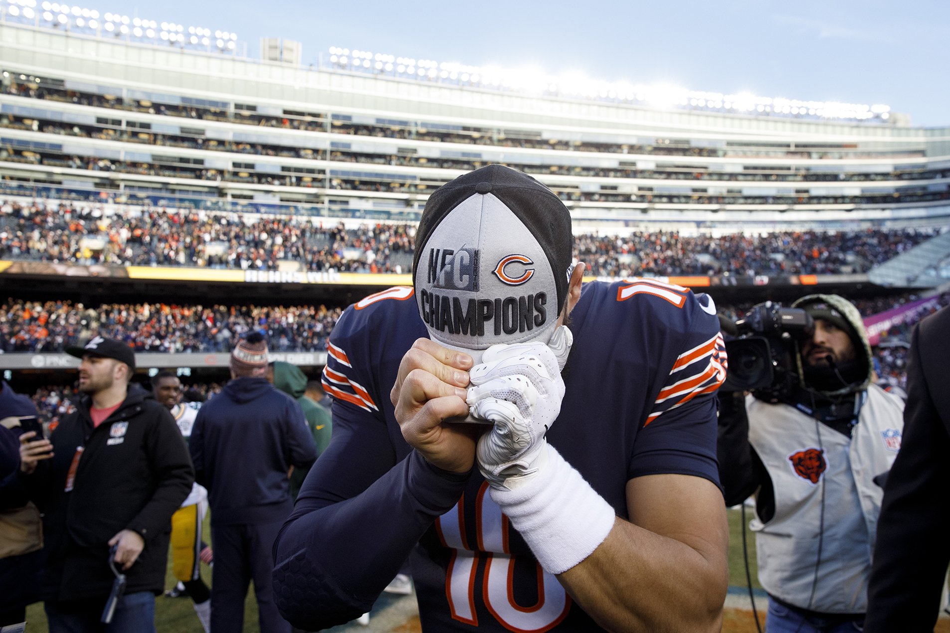 armando l sanchez on X: Bears quarterback Mitch Trubisky puts on