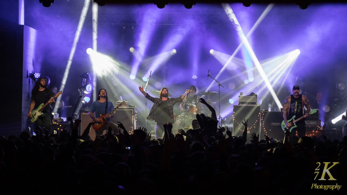 ConnersJim's tweet photo. Happy #TidTheSeaon with #EveryTimeIDie pics from the 2018 show, Buffalo knows how to party!

Full set of pics at https://t.co/KiHUI0qMUb

Another great show by @AfterDarkEvents 
@everytimeidie https://t.co/PElmXd28LX